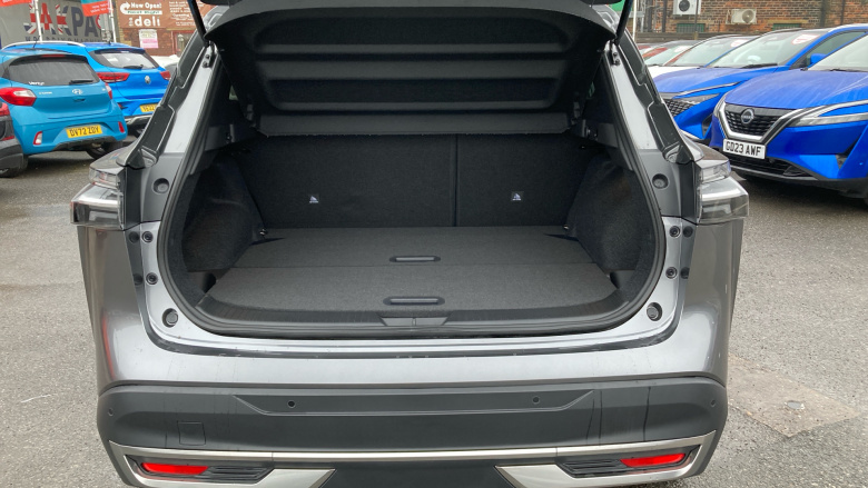 Nissan Qashqai 1.3 DiG-T MH N-Connecta [Glass Roof] 5dr Petrol Hatchback